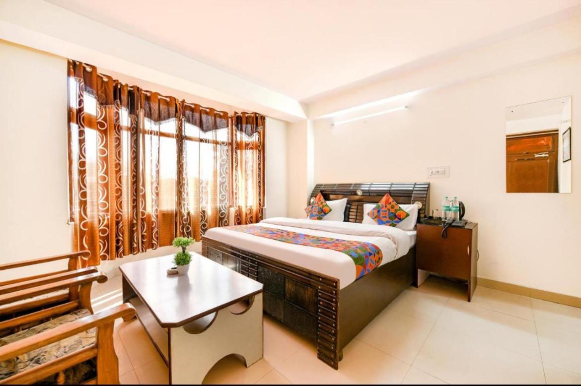 Hotel Gt International Tājganj Dış mekan fotoğraf