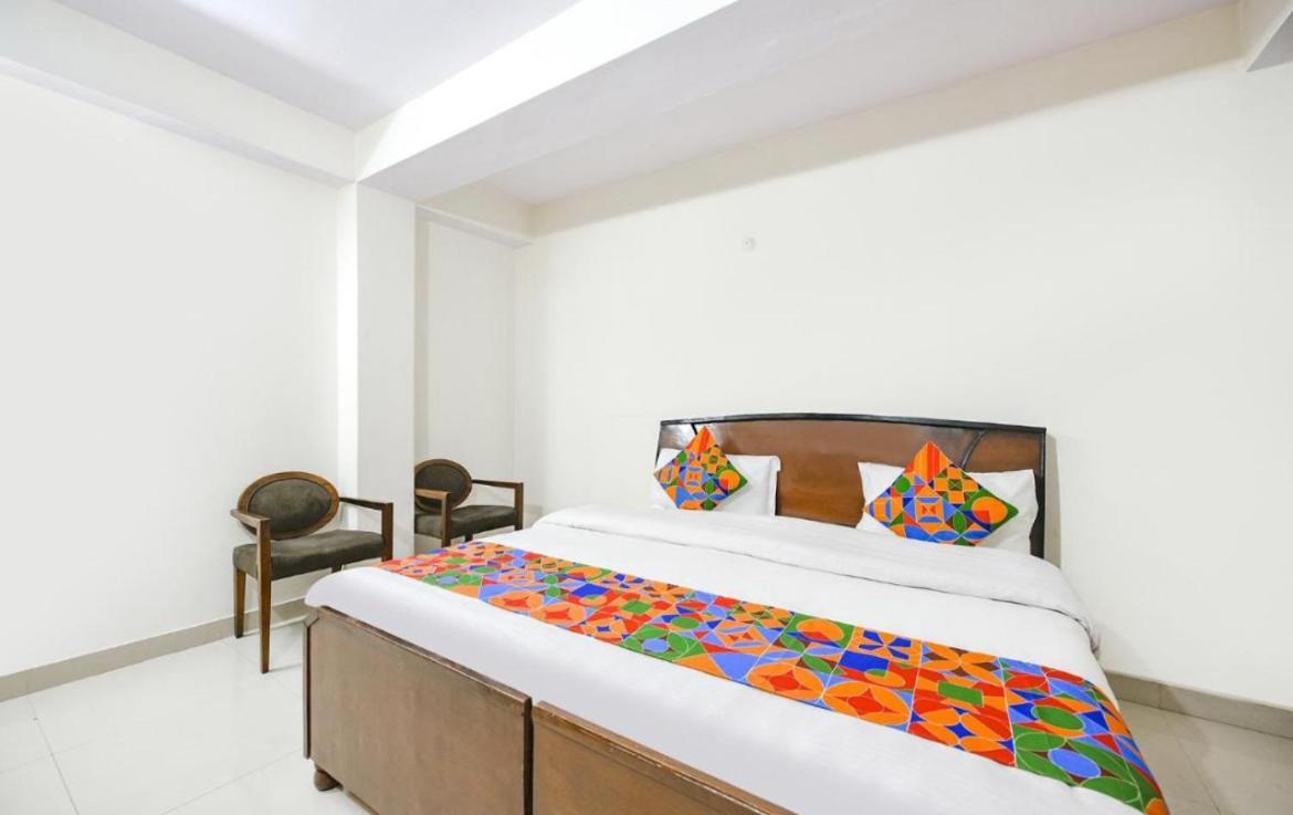 Hotel Gt International Tājganj Dış mekan fotoğraf