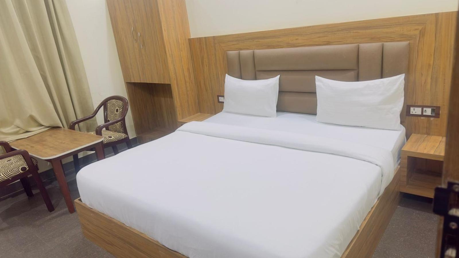 Hotel Gt International Tājganj Dış mekan fotoğraf